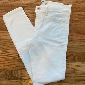 Abercrombie kids white super skinny jeans